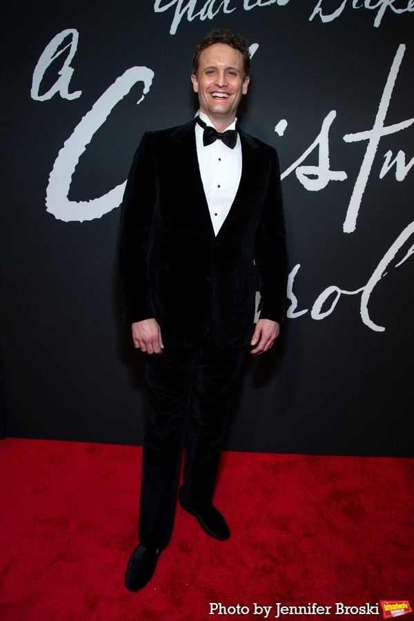 Photos: On the Red Carpet at Opening Night of A CHRISTMAS CAROL Image
