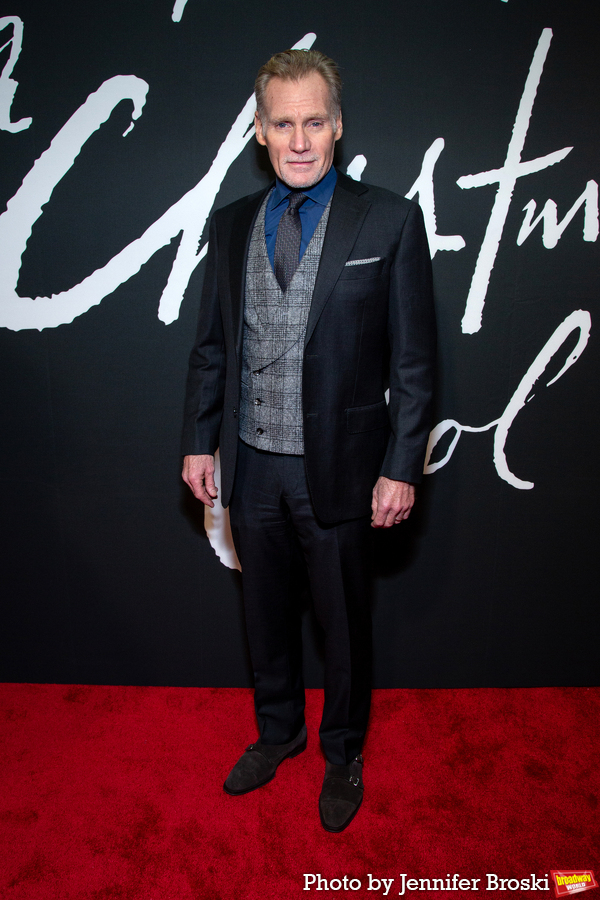Photos: On the Red Carpet at Opening Night of A CHRISTMAS CAROL Image