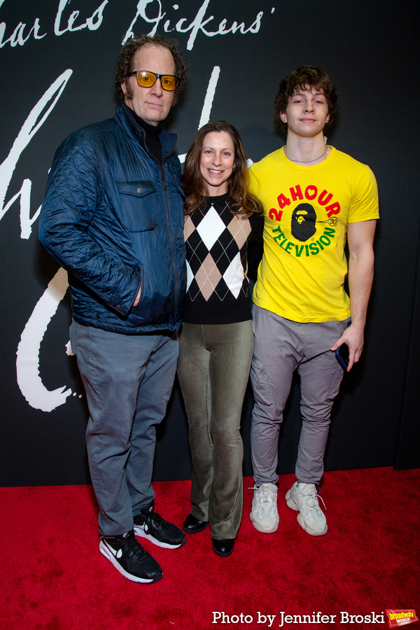 Photos: On the Red Carpet at Opening Night of A CHRISTMAS CAROL Image