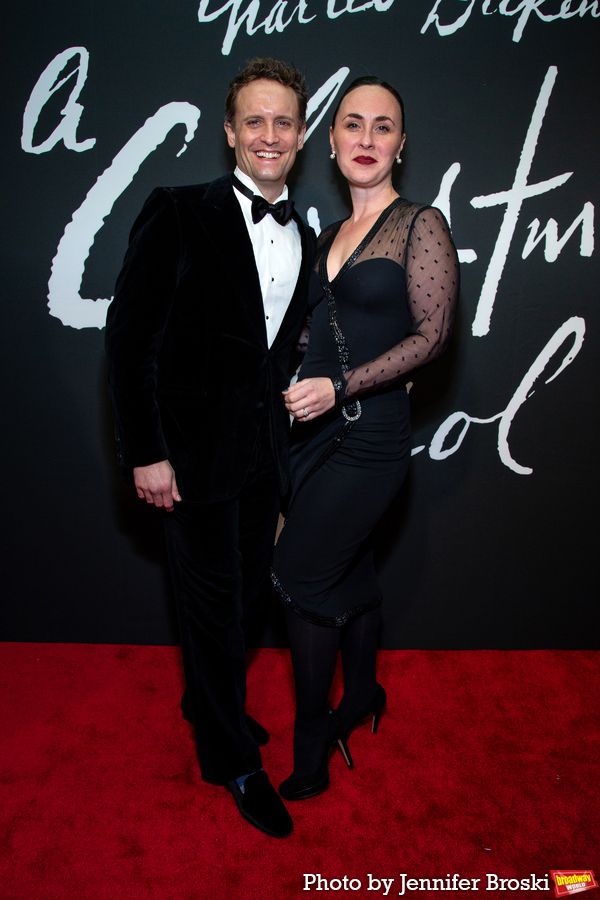 Photos: On the Red Carpet at Opening Night of A CHRISTMAS CAROL Image