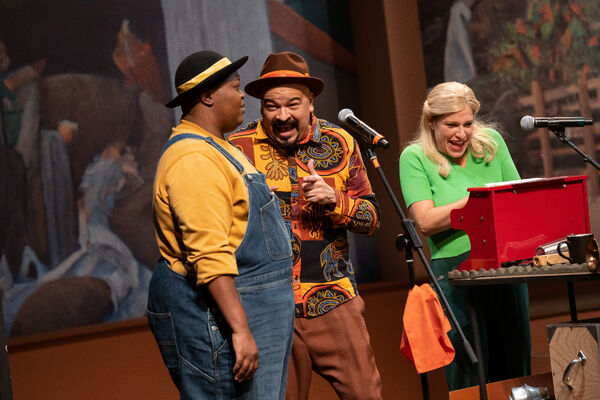 Photos: First Look At IT'S A WONDERFUL LIFE: A LIVE RADIO PLAY At Portland Center Stage Image