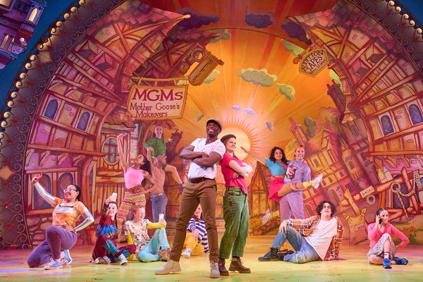 Photos: First Look at MOTHER GOOSE at Hackney Empire Image