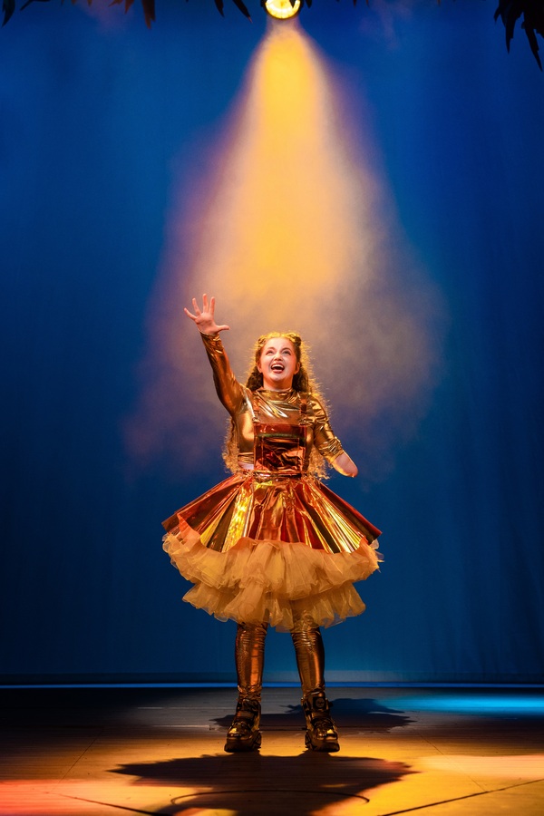 Photos: First Look at CINDERELLA Panto at Theatre Royal Stratford East  Image