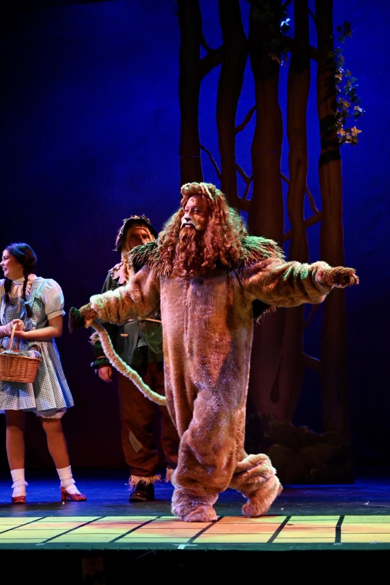 Review: THE WIZARD OF OZ at CM Performing Arts Center Image
