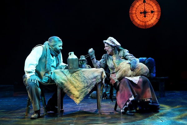 Photos: Get a First Look at A CHRISTMAS CAROL at North Shore Music Theatre Image