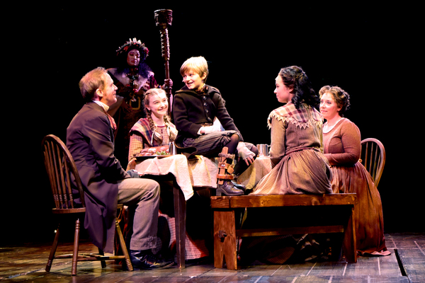Photos: Get a First Look at A CHRISTMAS CAROL at North Shore Music Theatre Image