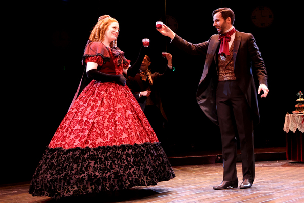 Photos: Get a First Look at A CHRISTMAS CAROL at North Shore Music Theatre Image