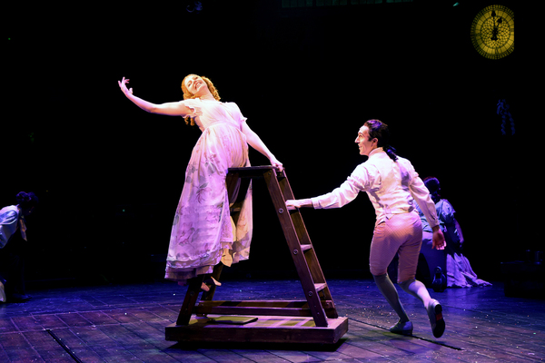 Photos: Get a First Look at A CHRISTMAS CAROL at North Shore Music Theatre Image