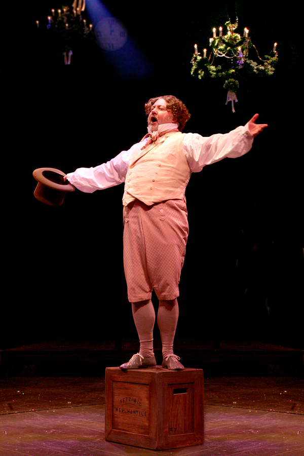 Photos: Get a First Look at A CHRISTMAS CAROL at North Shore Music Theatre Image