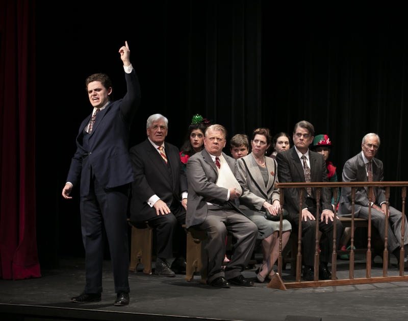 Review: MIRACLE ON 34TH STREET at Ottawa Little Theatre Image
