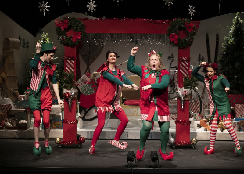 Review: MIRACLE ON 34TH STREET at Ottawa Little Theatre Image