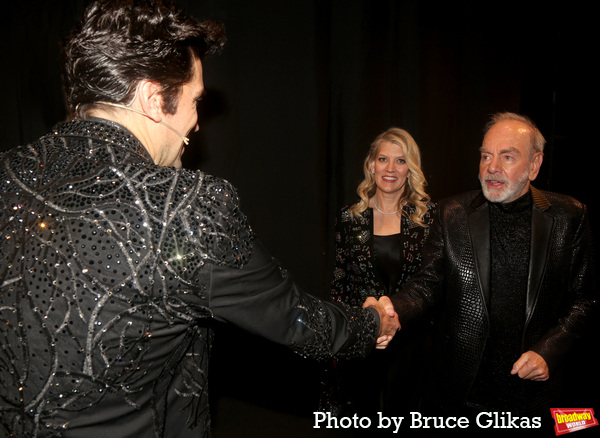 Photos: Neil Diamond Performs and Meets With the Cast at Opening Night of A BEAUTIFUL NOISE Image