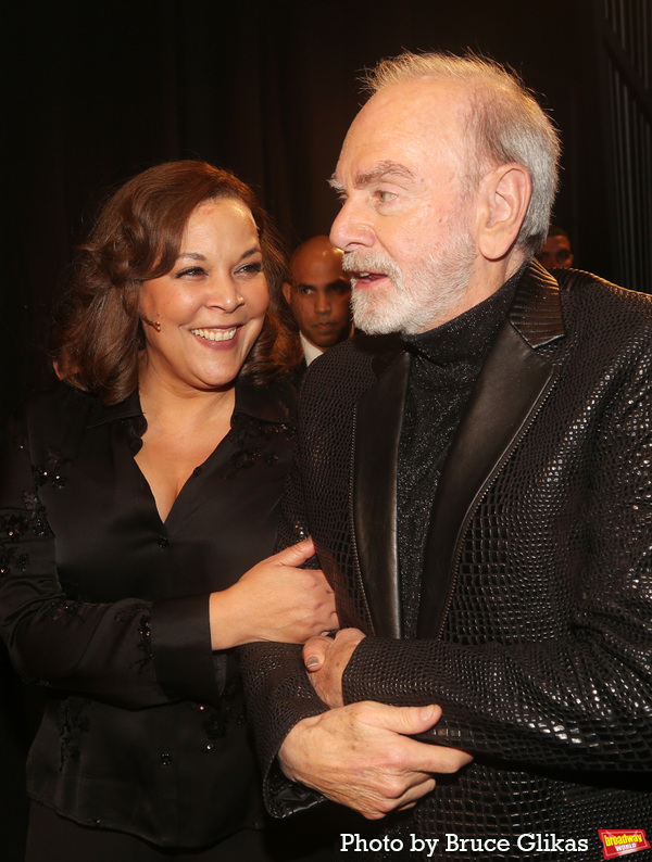 Photos: Neil Diamond Performs and Meets With the Cast at Opening Night of A BEAUTIFUL NOISE Image