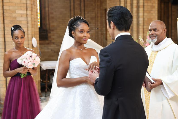 Photos: First Look at Ethan & April's Wedding on CHICAGO MED 