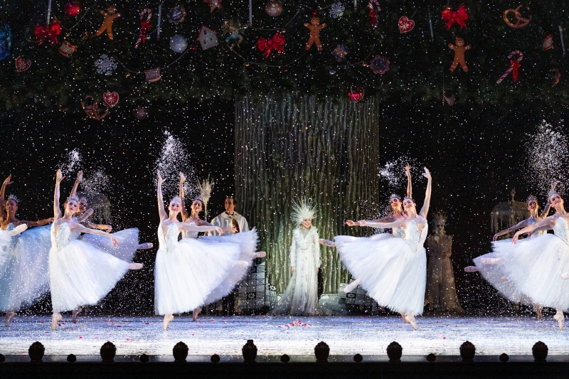 Review: Houston Ballet's THE NUTCRACKER Dazzles Audiences with Spectacle and Holiday Cheer at the Wortham Theater Center 