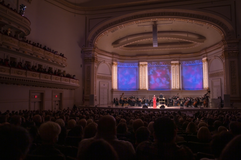 Review: AUDRA MCDONALD Gives Grace And Has Fun At Carnegie Hall Image