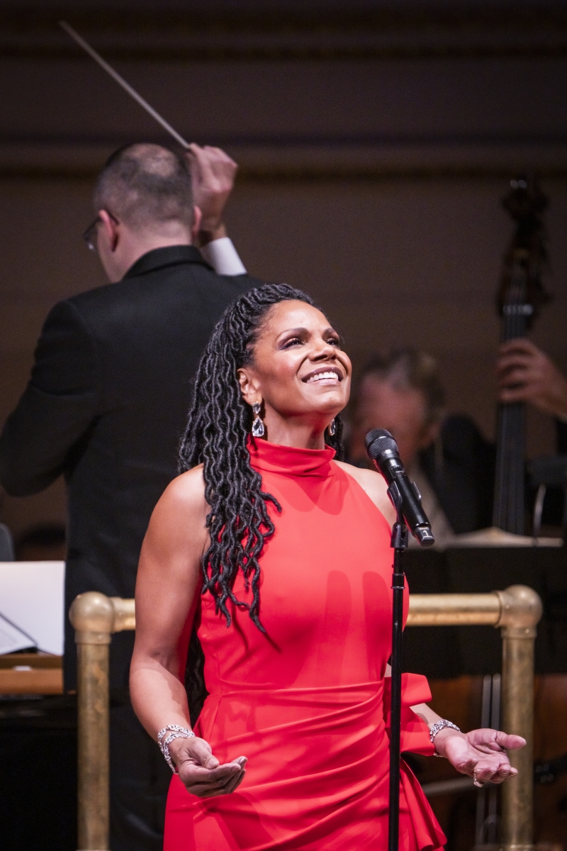 Review: AUDRA MCDONALD Gives Grace And Has Fun At Carnegie Hall Image