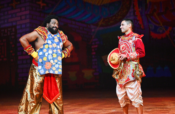 Photos & Video: First Look at ALADDIN Panto at Wolverhampton Grand Theatre Image