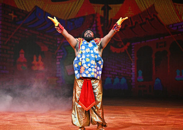 Photos & Video: First Look at ALADDIN Panto at Wolverhampton Grand Theatre Image