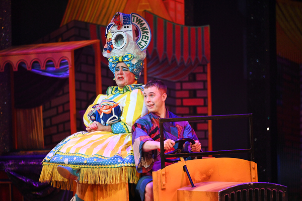Photos & Video: First Look at ALADDIN Panto at Wolverhampton Grand Theatre Image