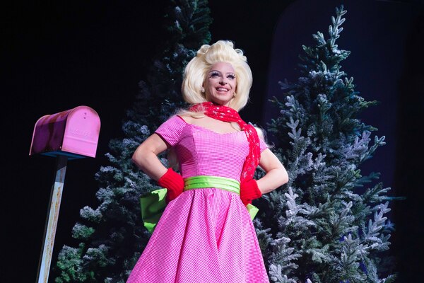 Photos/Video: First Look at Miz Cracker in WHO'S HOLIDAY Image