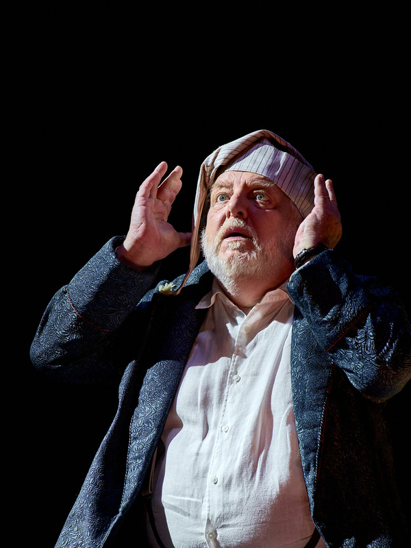 Photos: First Look at Simon Russell Beale and More in A CHRISTMAS CAROL ...