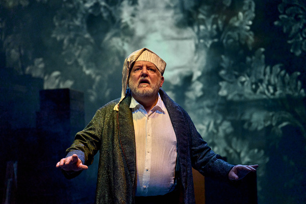Photos: First Look at Simon Russell Beale and More in A CHRISTMAS CAROL at the Bridge Theatre Image