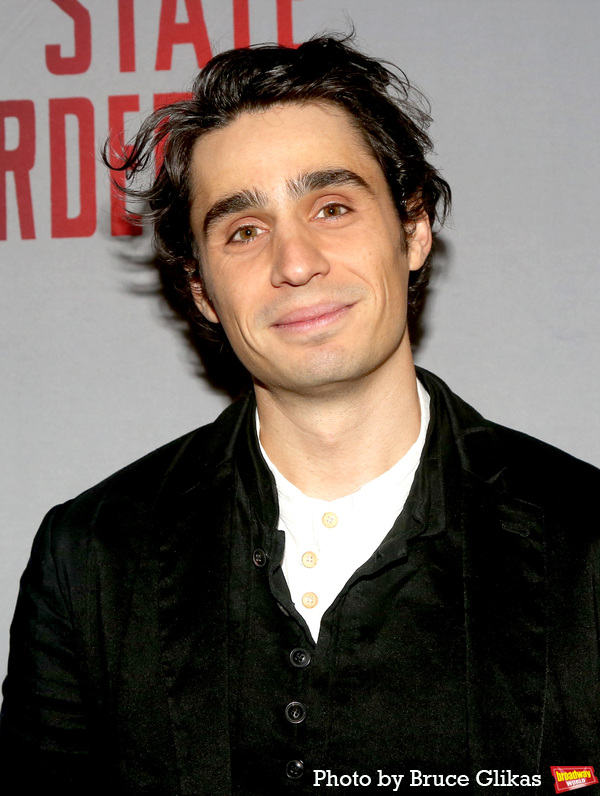 Photos: Stars Walk the Red Carpet for Opening Night of OHIO STATE MURDERS Image