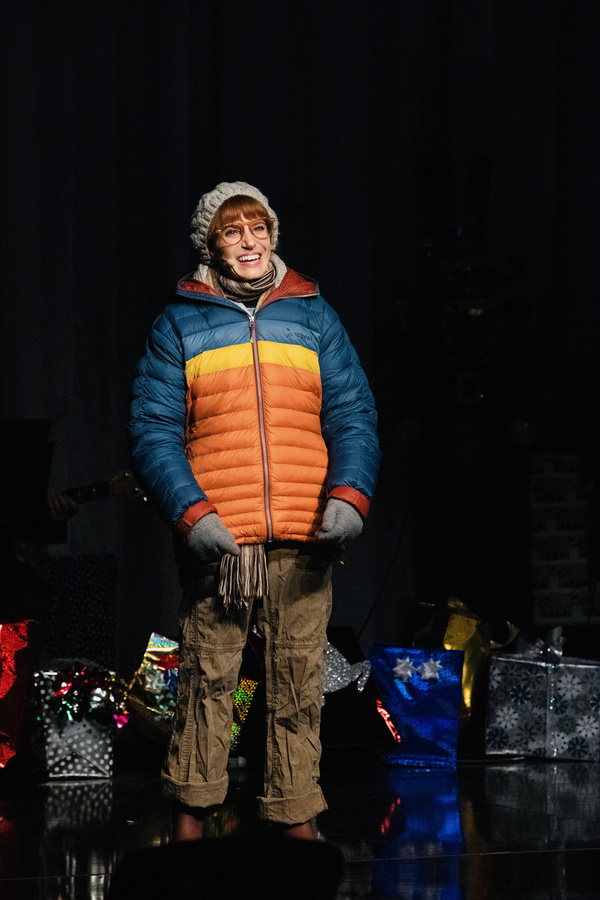 Photos: Carly Hughes, Gabrielle Ruiz & More Help Raise $50,000 For The Homeless In LA at Broadway To The Rescue Image
