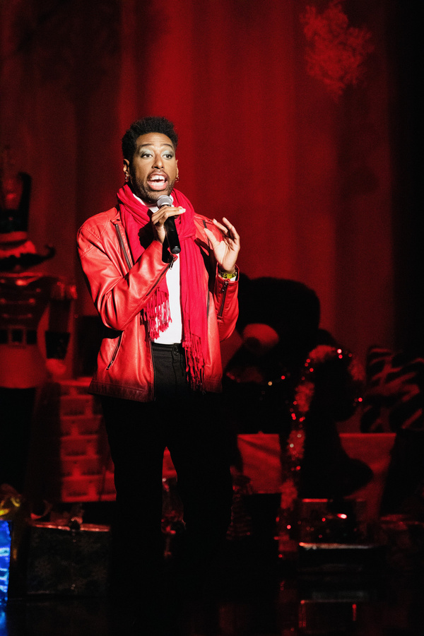 Photos: Carly Hughes, Gabrielle Ruiz & More Help Raise $50,000 For The Homeless In LA at Broadway To The Rescue Image