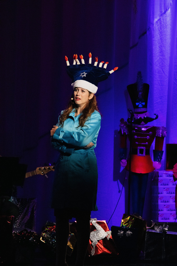 Photos: Carly Hughes, Gabrielle Ruiz & More Help Raise $50,000 For The Homeless In LA at Broadway To The Rescue Image