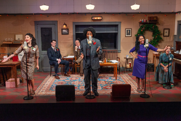 Photos: First Look At IT'S A WONDERFUL LIFE: A LIVE RADIO PLAY At The Gamm Theatre Image