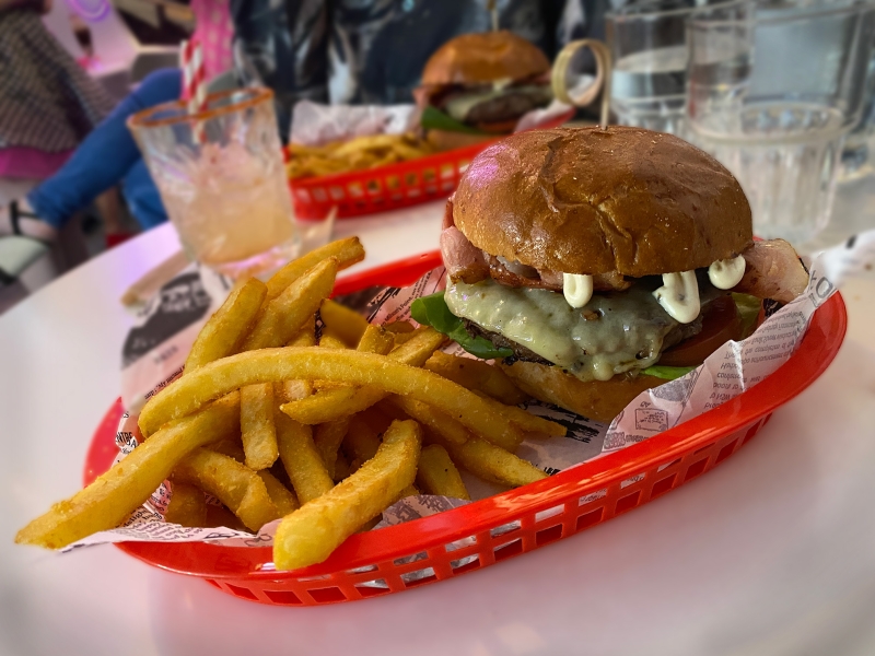 Review: Guest Reviewer Kym Vaitiekus Shares His Thoughts On BROADWAY DINER  Image