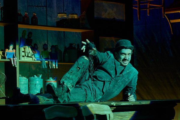 Photos: First Look at Robert Bathurst & More in DOLLY PARTON'S SMOKY MOUNTAIN CHRISTMAS CAROL Image