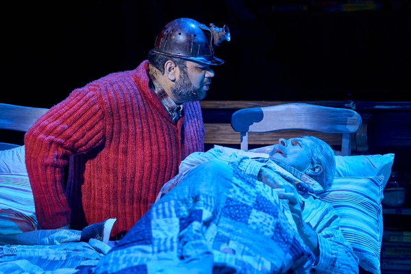 Photos: First Look at Robert Bathurst & More in DOLLY PARTON'S SMOKY MOUNTAIN CHRISTMAS CAROL Image