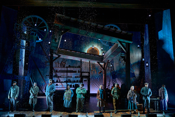 Photos: First Look at Robert Bathurst & More in DOLLY PARTON'S SMOKY MOUNTAIN CHRISTMAS CAROL Image