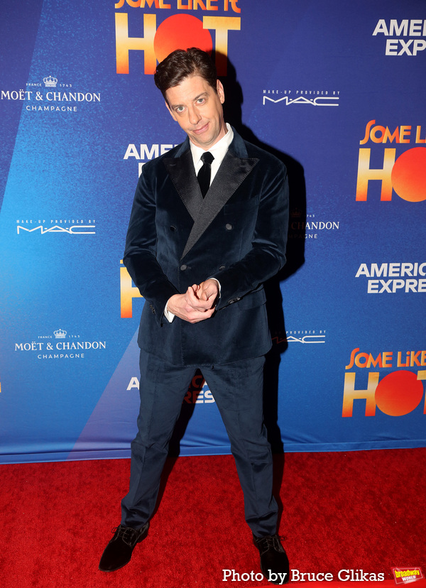 Photos: SOME LIKE IT HOT Cast Strikes a Pose on Opening Night Image