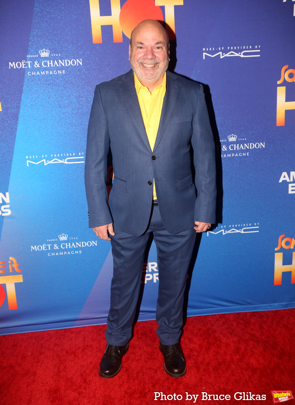 Photos: SOME LIKE IT HOT Cast Strikes a Pose on Opening Night Image