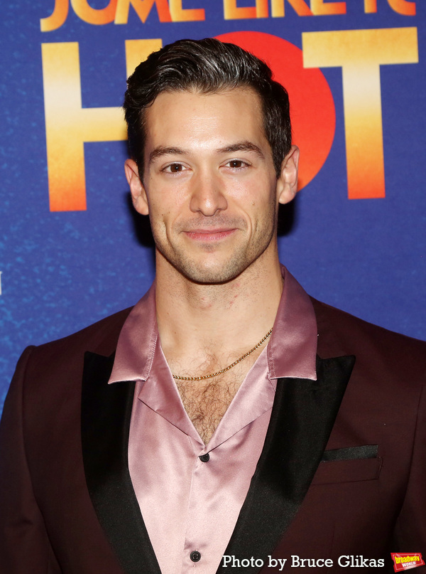 Photos: SOME LIKE IT HOT Cast Strikes a Pose on Opening Night Image
