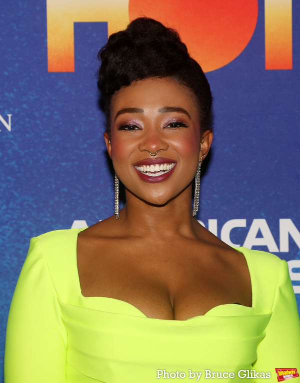 Photos: SOME LIKE IT HOT Cast Strikes a Pose on Opening Night Image