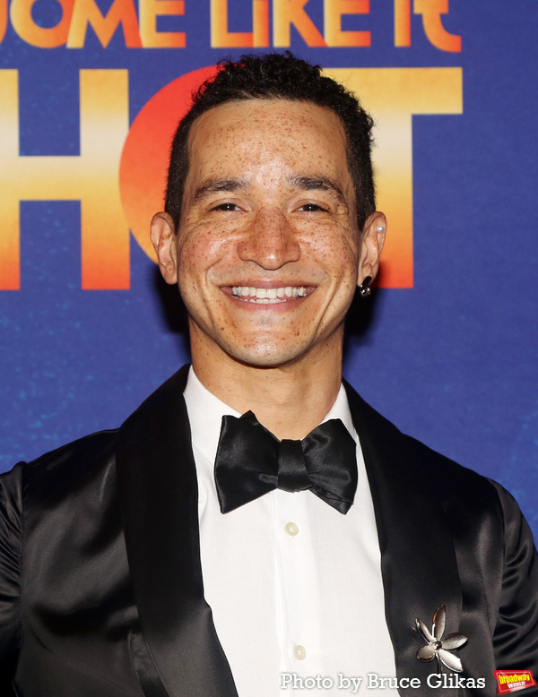 Photos: SOME LIKE IT HOT Cast Strikes a Pose on Opening Night Image