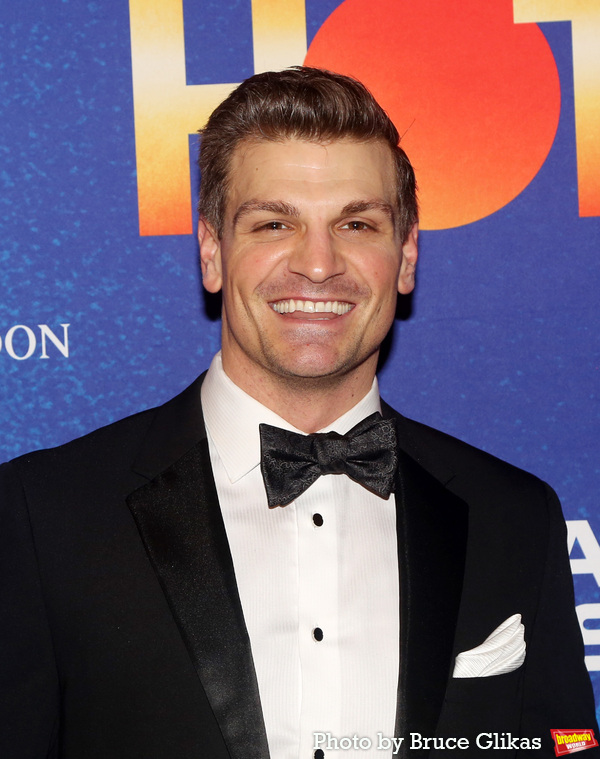 Photos: SOME LIKE IT HOT Cast Strikes a Pose on Opening Night Image