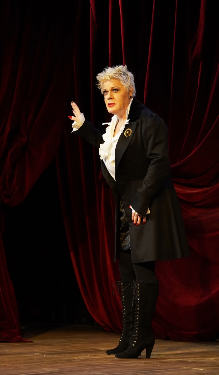 Extension Announced For Eddie Izzard In Charles Dickens' GREAT EXPECTATIONS; Plus New Photos! Image