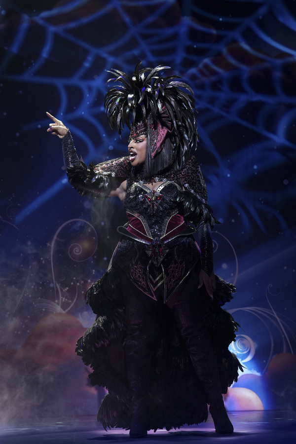 Photos: First Look at JACK AND THE BEANSTALK at the London Palladium Image