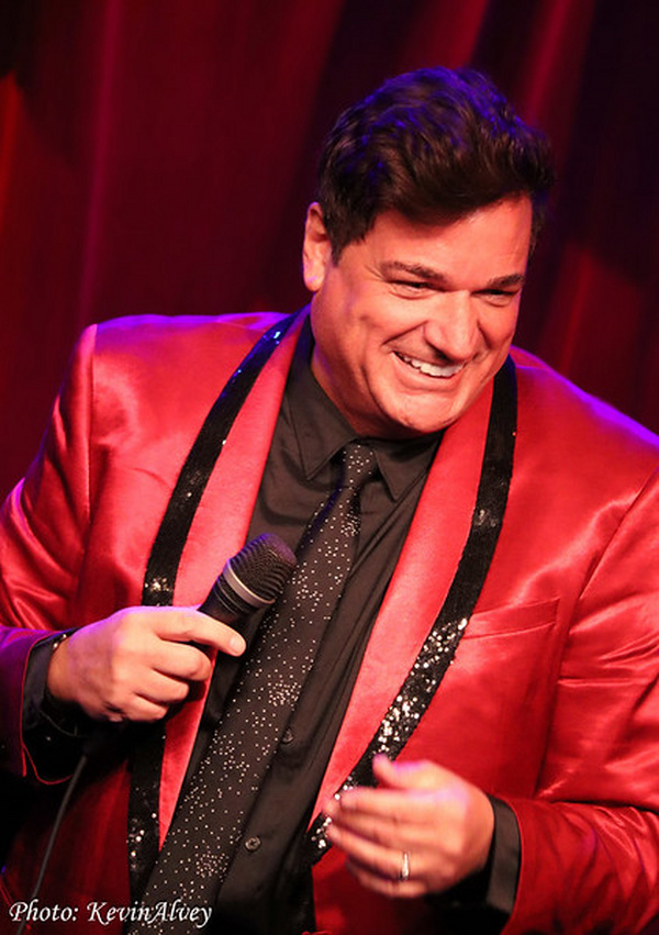 Photos: James Barbour Celebrates The Season At Birdland Image