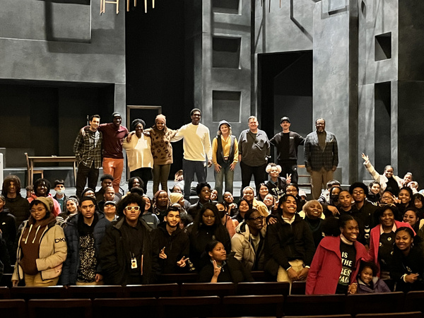 Photo: DEATH OF A SALESMAN Welcomes Arts Students For Special 'Salesman for All' Performance Image
