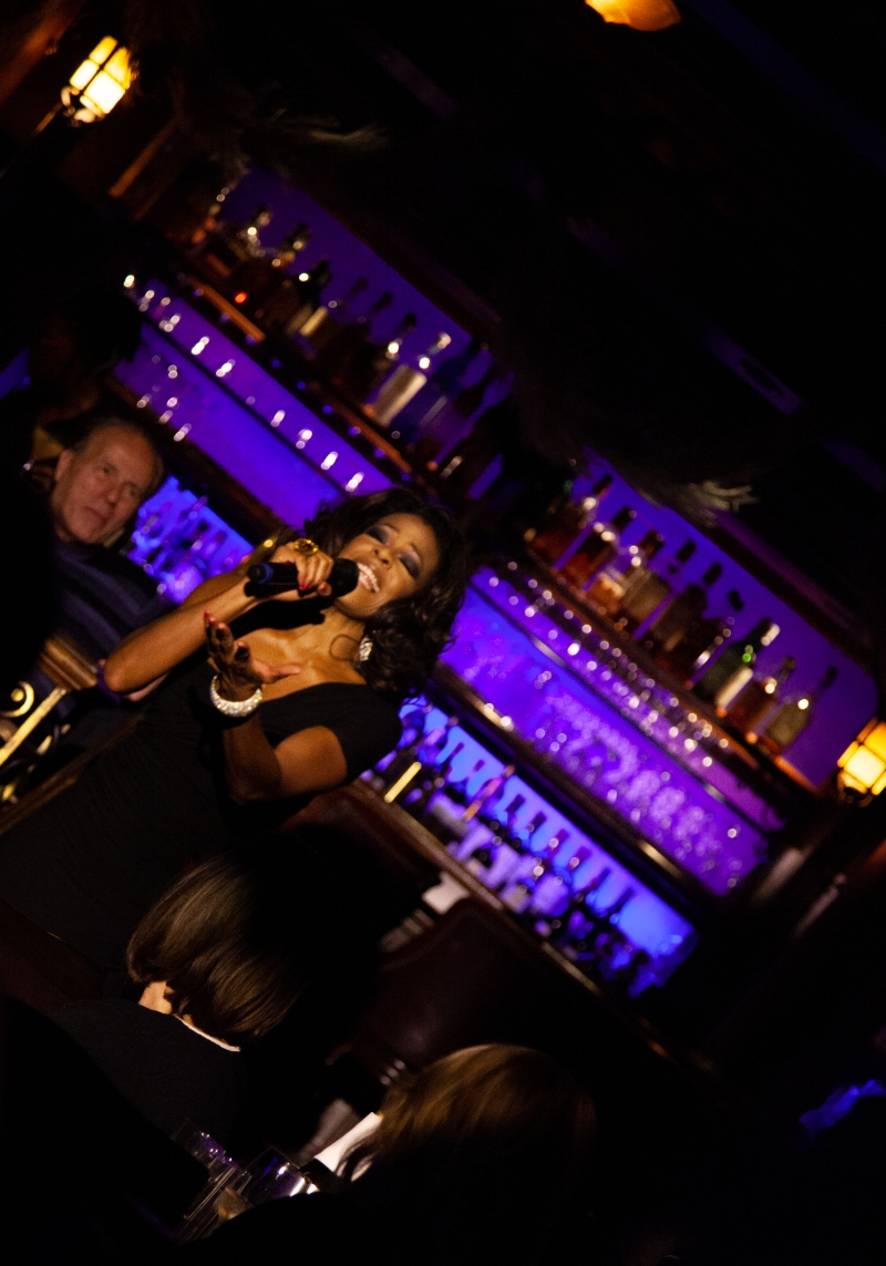 Review: Nicole Henry Brings Warmth And Wonder to 54 Below With WHEN I THINK OF HOME Image