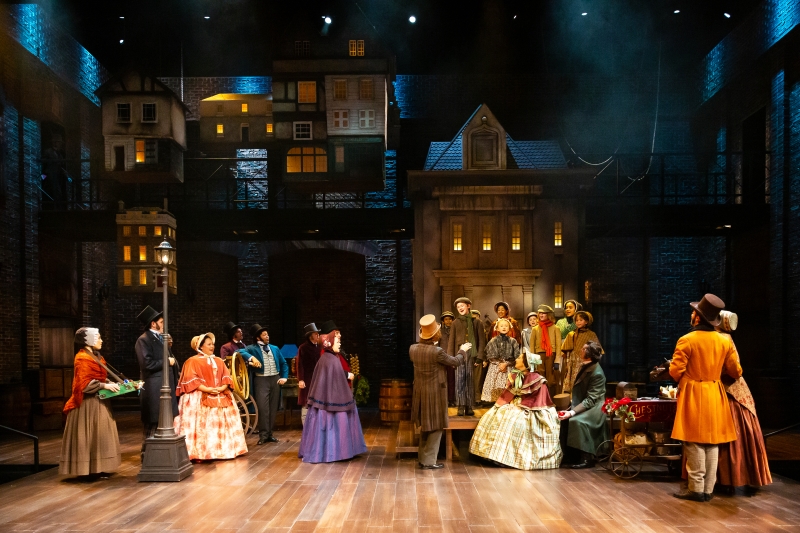 Review: The Traditional A CHRISTMAS CAROL Enraptures Audiences With Its Exciting, New Telling at The Alley Theatre  Image