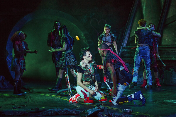 Photos: First Look at the International Tour of BAT OUT OF HELL Image