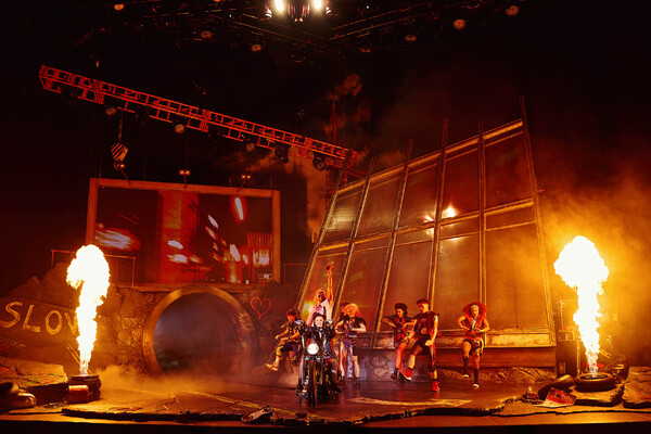 Photos: First Look at the International Tour of BAT OUT OF HELL Image